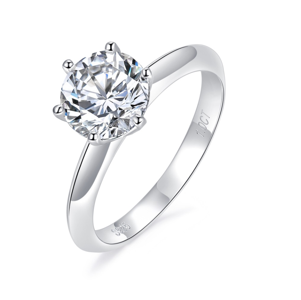 Classic Six-prong S925 Silver Moissanite Diamond Ring