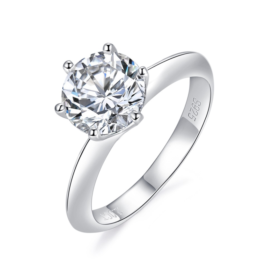 Classic Six-prong S925 Silver Moissanite Diamond Ring